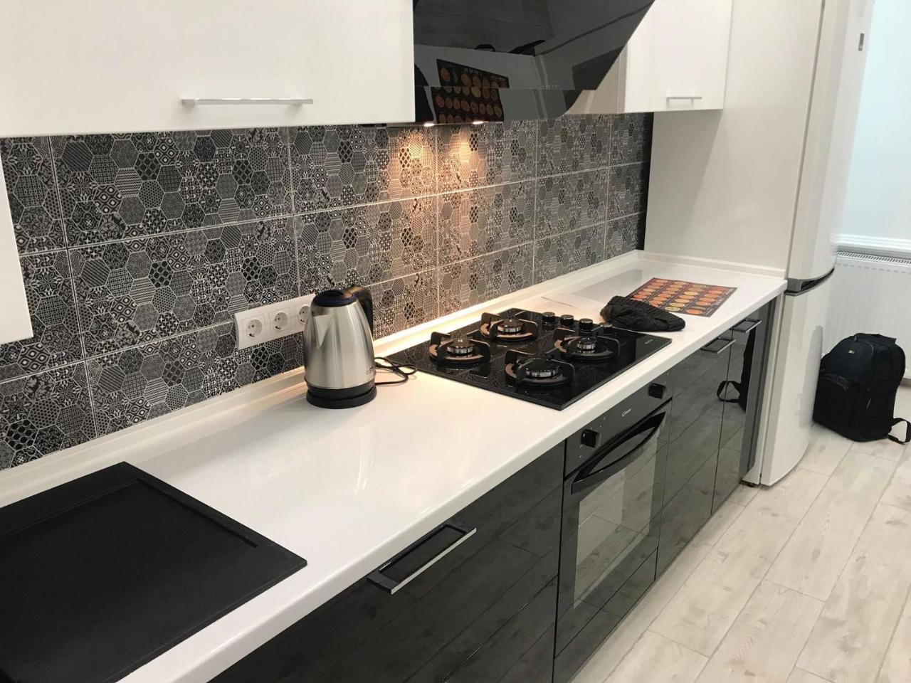 Modern Apartment Lviv Dış mekan fotoğraf