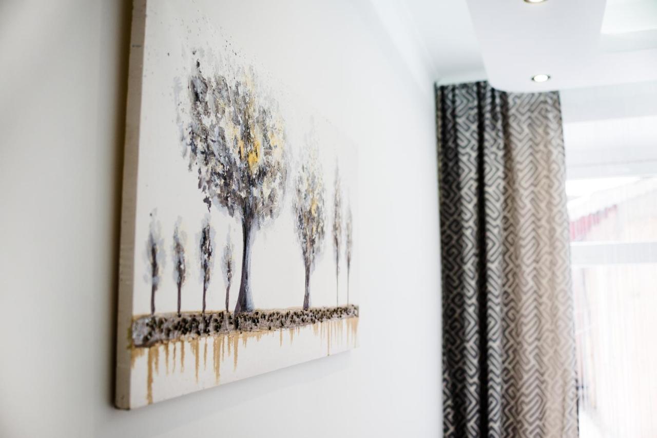 Modern Apartment Lviv Dış mekan fotoğraf