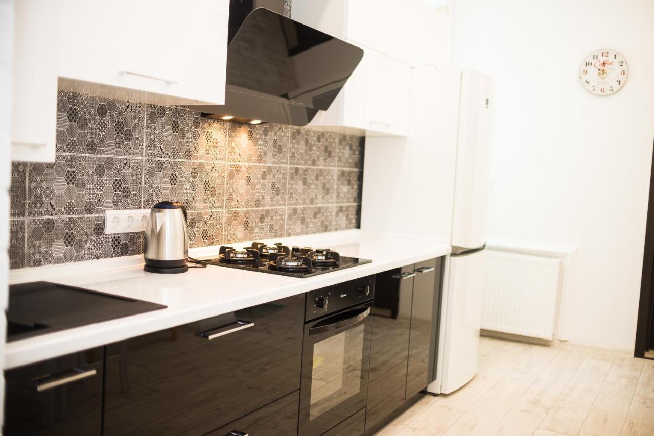 Modern Apartment Lviv Dış mekan fotoğraf