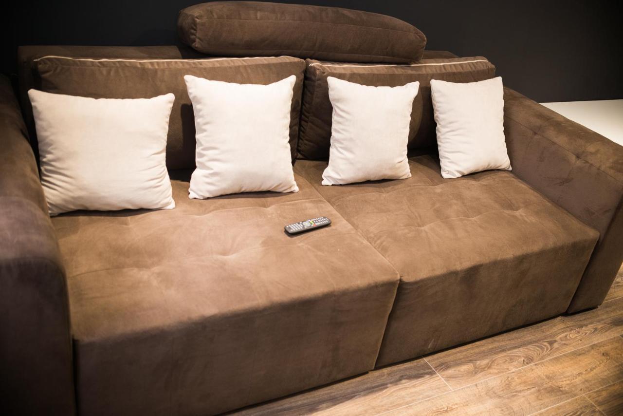 Modern Apartment Lviv Dış mekan fotoğraf