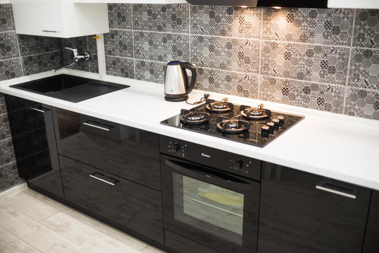 Modern Apartment Lviv Dış mekan fotoğraf