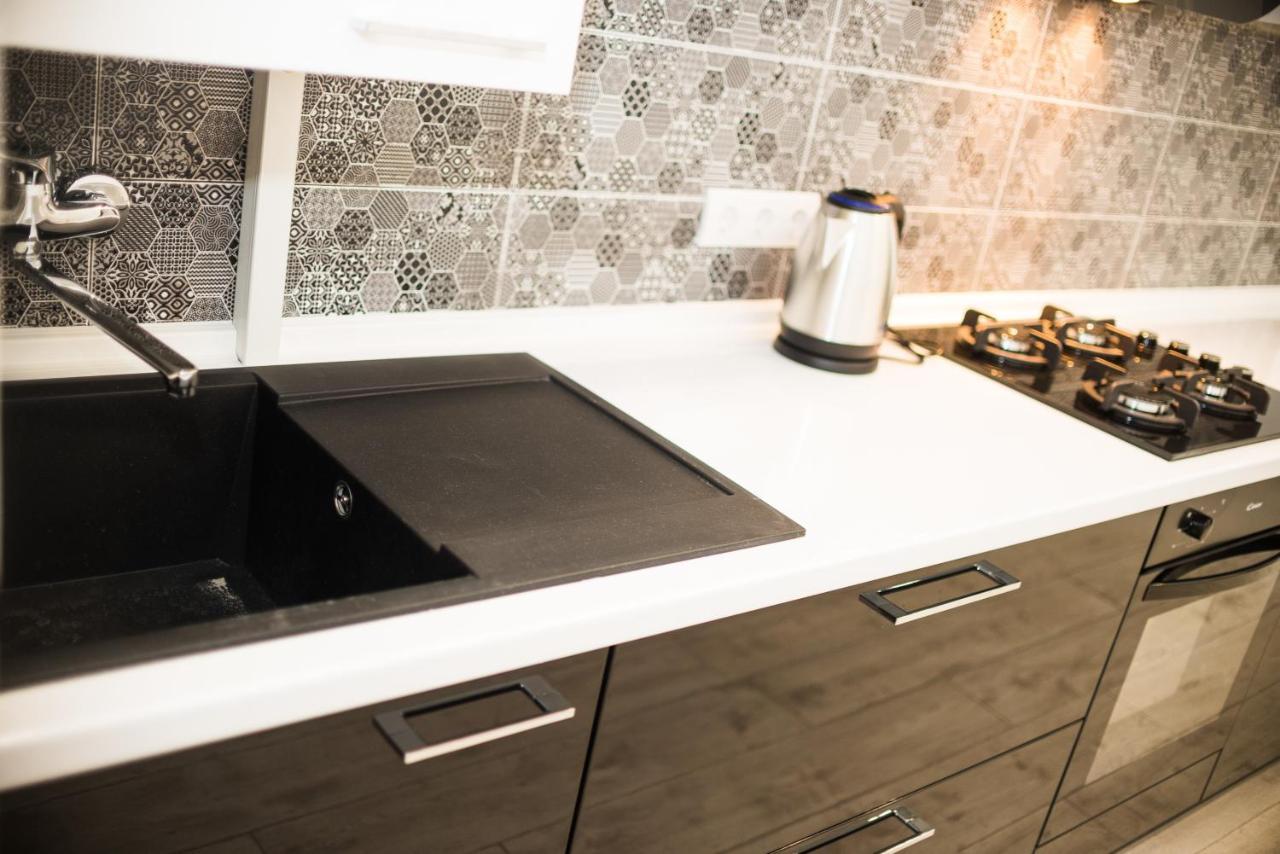 Modern Apartment Lviv Dış mekan fotoğraf